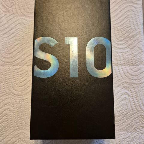 Samsung Galaxy S10 med 2 stk deksel