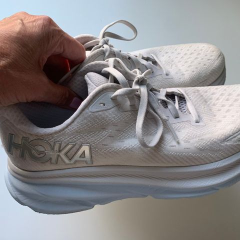 Hoka clifton 9 str. 41 1/3