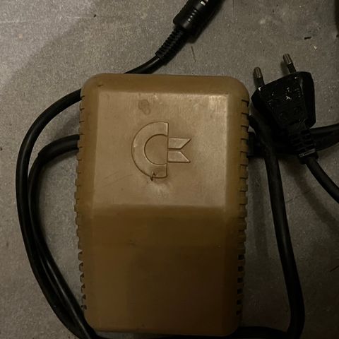 Transformator til Commodore 64