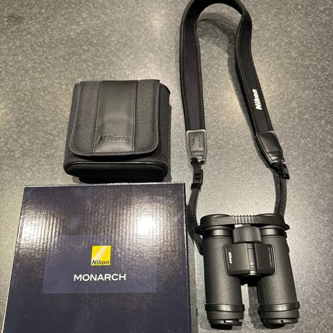 Nikon Monarch M7 10x30