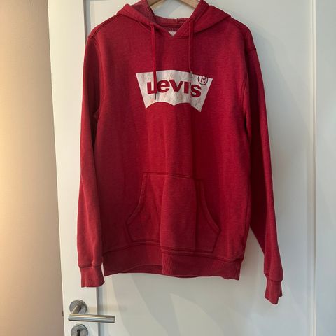 Levis hettegenser str. M