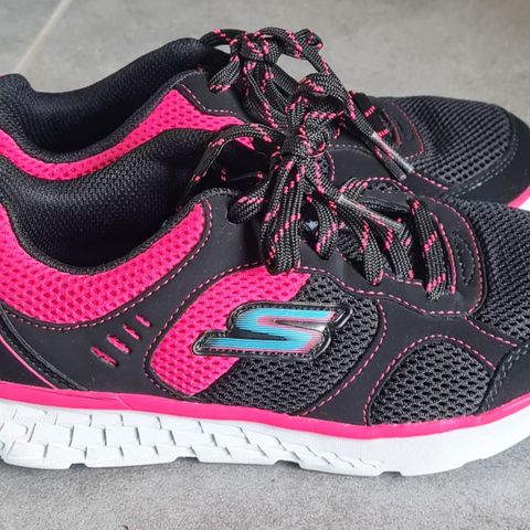 Skechers str.35