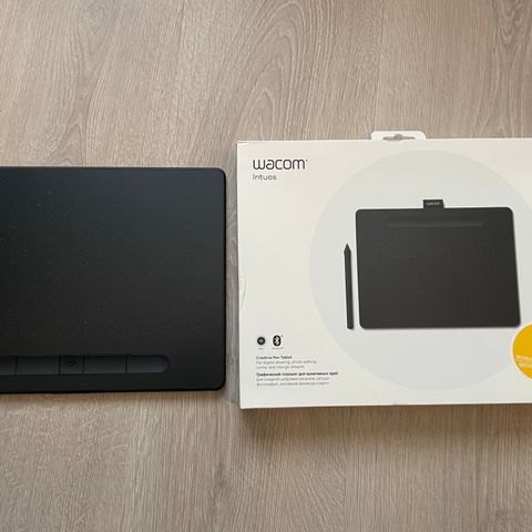 Wacom Intuos M Bluetooth tegneplate (sort)