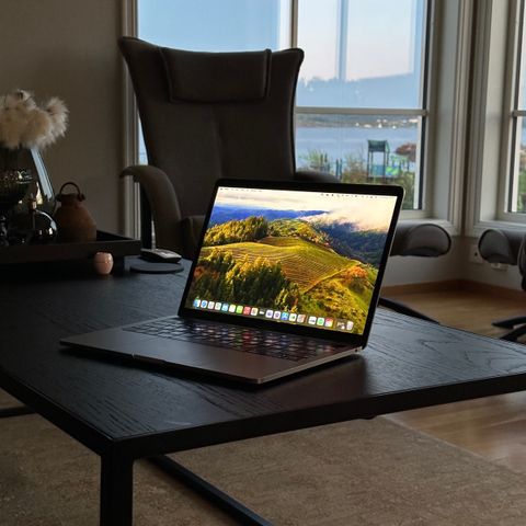 Macbook pro 13’’ 2019 Touchbar Stellargrå