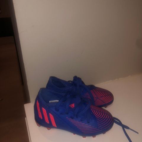 Adidas fotballsko