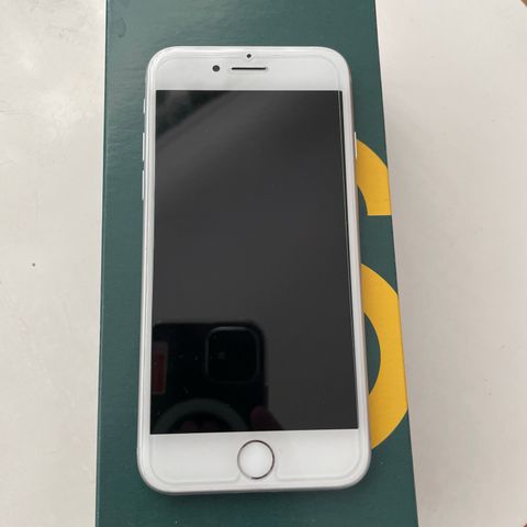 Apple iPhone 8, 64 GB, Sølv.93% batterikapasitet!!