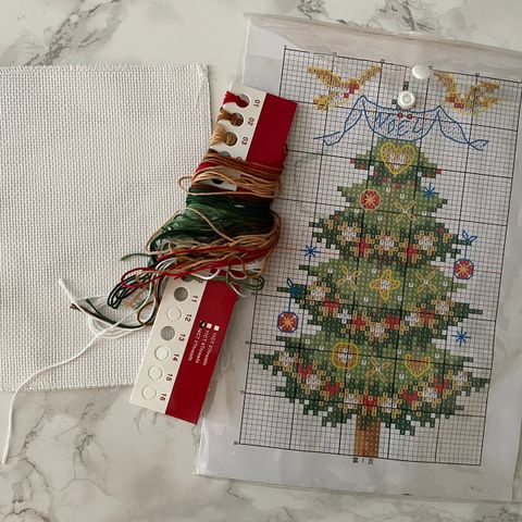 Broderi pakke med hyggelig julemotiv