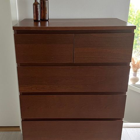 Malm Ikea 800,-