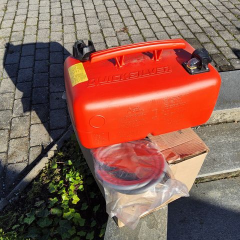 Ny Mercury/Quicksilver bensintank 25 liter