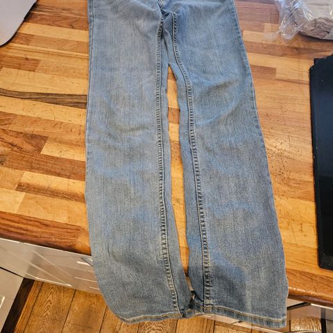 Levis 510 str 16 år