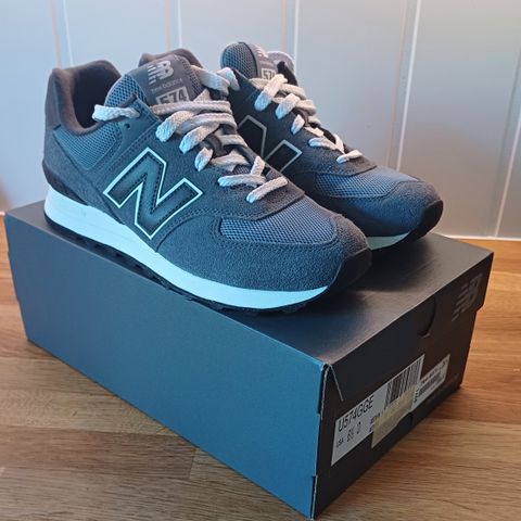 New Balance 574 str 39 1/3 - brukt 1 time