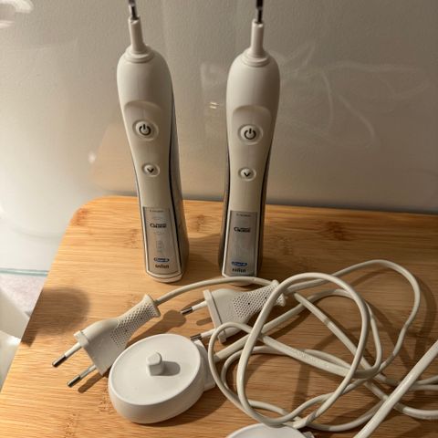 Oral-B elektrisk tannbørster x 2