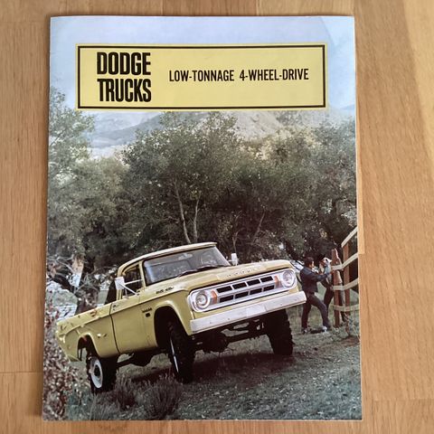 DODGE TRUCKS Low-Tonnage 4-Wheel-Drive brosjyre, incl. Power Wagon