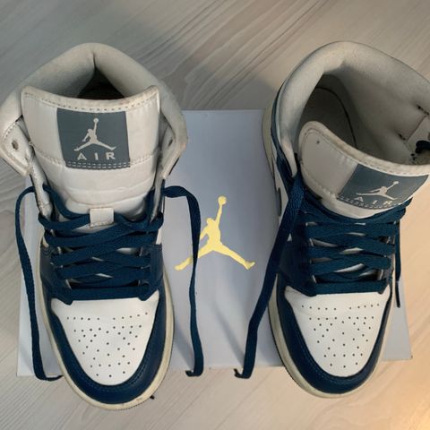 Nike air Jordan sneakers str 36 - Nesten som nye - I eske