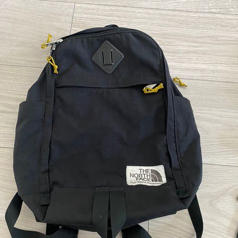 North face berkeley Daypack Ryggsekk