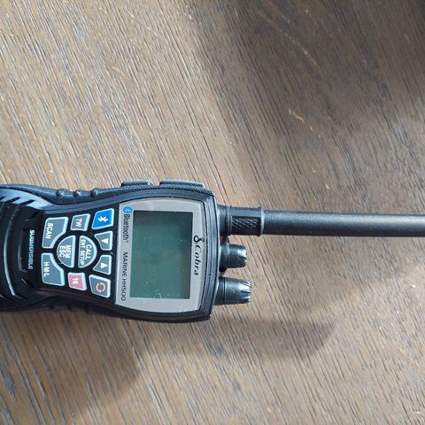 COBRA HH500FLTBT EU/VHF Radio