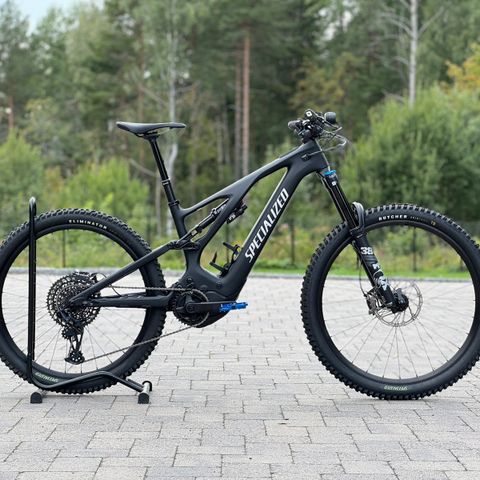 Specialized Turbo Levo Comp Carbon - 2024 NY!! Fox 38, XTR bremser, Burgtec