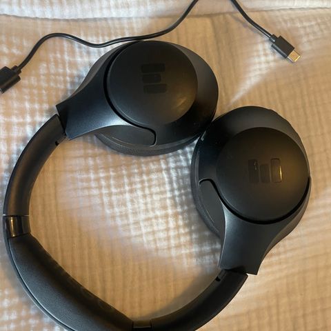 Miiego headset ubrukt