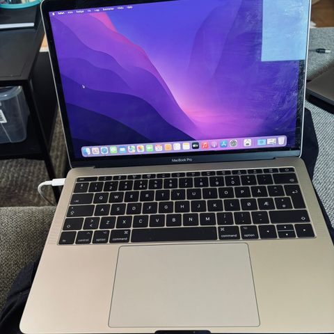 MacBook pro midt 2017