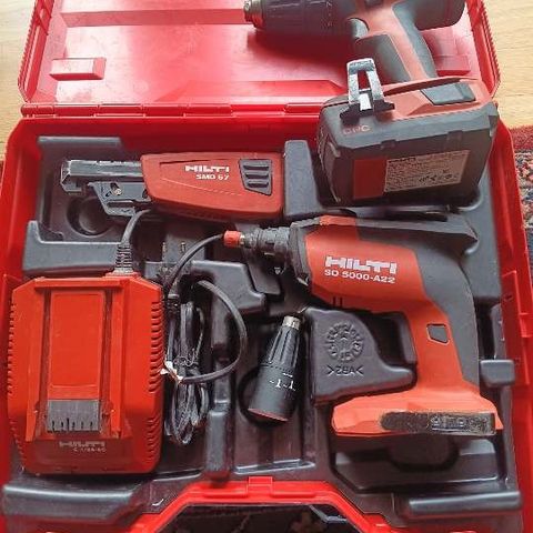 Hilti spiker/verktøy koffert + drill