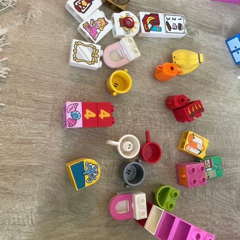 Duplo Lego components