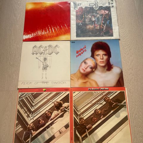 Plater LP selges  Bowie  Cure  AC/DC  Beatles