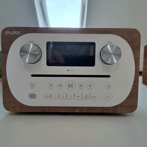 Pure Evoke DAB-radio med CD-spiller.