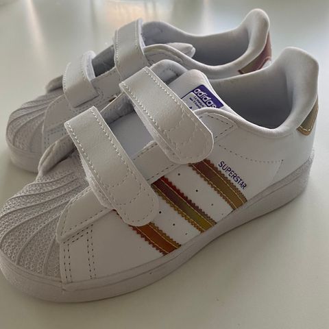 Adidas superstar sko, str 26