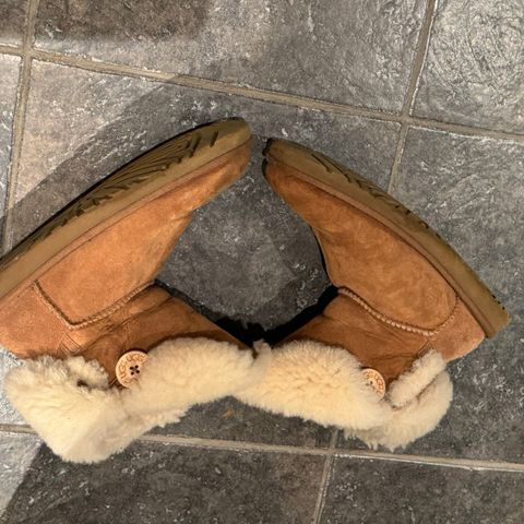 Ekte Uggs i str. 39