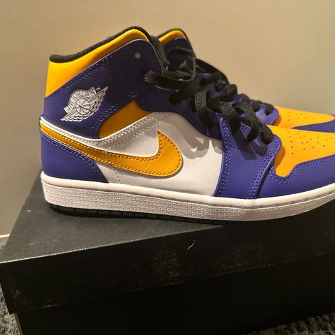 Air jordan 1 Mid (Lakers)