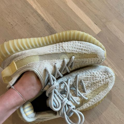 YEEZY Boost 350 V2 - Light UK 5.5