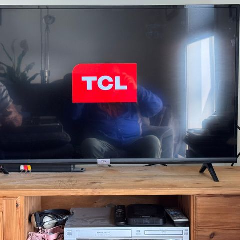 TCL  40»TV