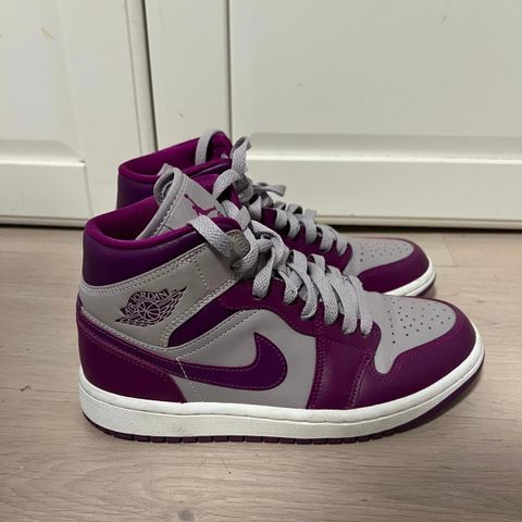 Nike air jordan 1’s størrelse 37,5