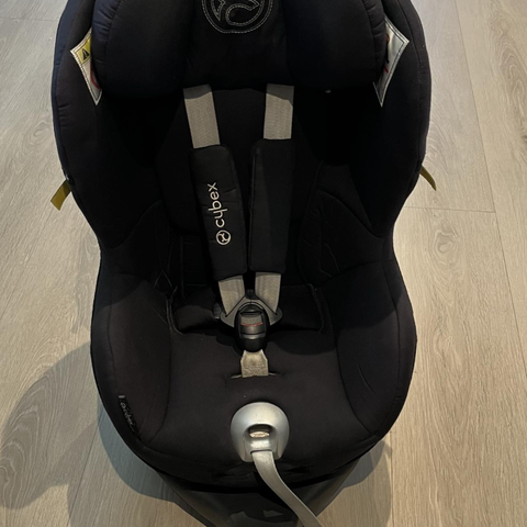 Pent brukt Cybex Sirona Z i-Size inkl. base