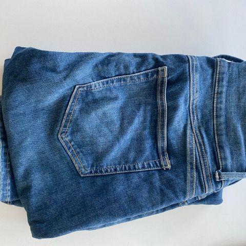 Lily jeans fra Lindex