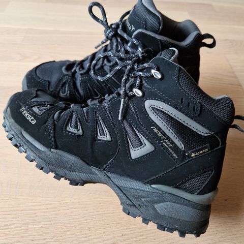 Treksta goretex sko str 37