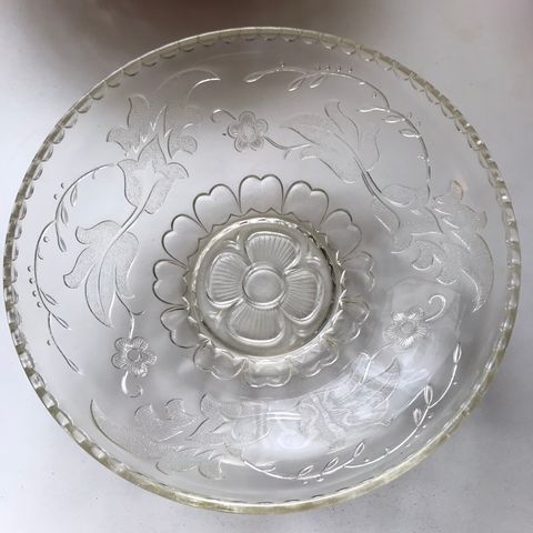 Vintage glassbolle med vakkert mønster