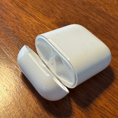 AirPods etui 1/2