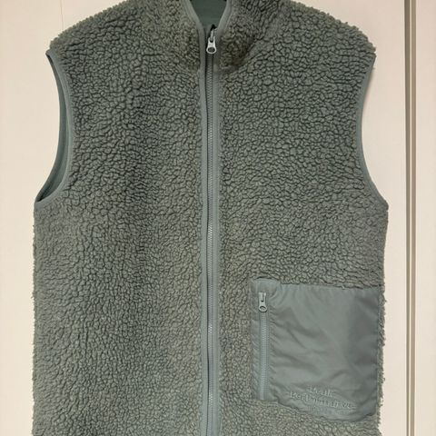 Peak Performance fluffy vest