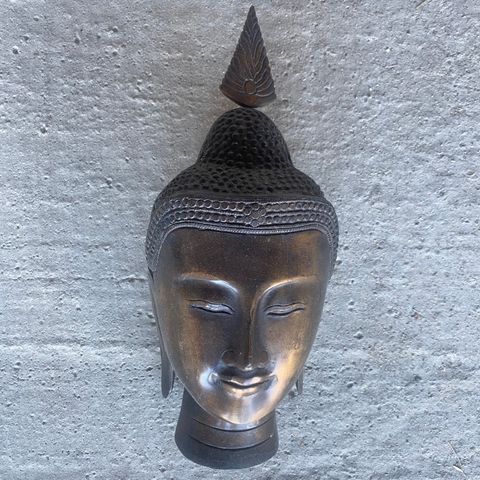 Buddhainspirert skulptur