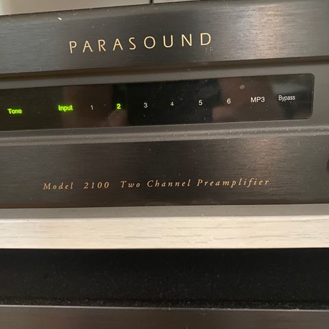 Parasound 2100 preamp selges