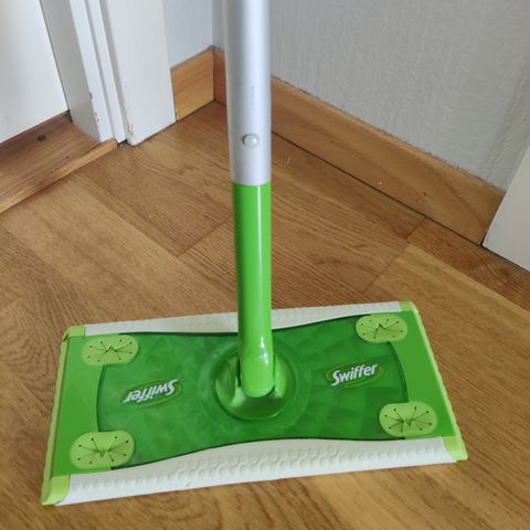 Liten mopp merke swiffer ø kjøpt