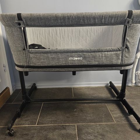 Moweo bedside crib