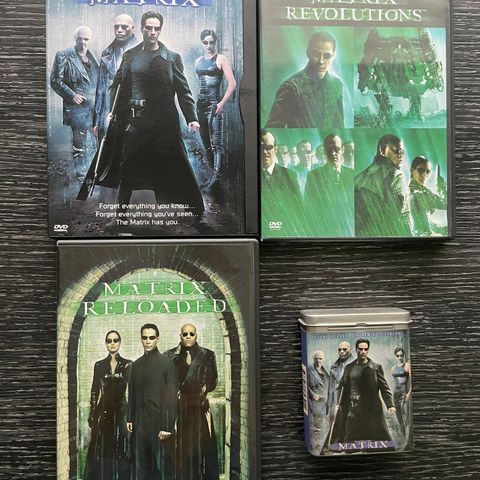 DVD - Matrix serien pluss Matrix-boks selges samlet