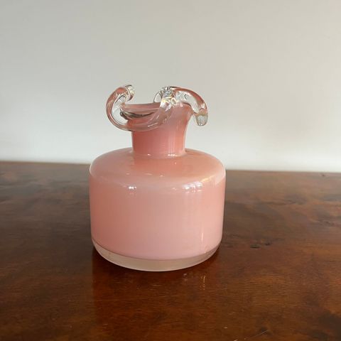 Nydelig rosa glassvase