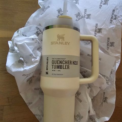 Stanley
Quencher tumbler 1,18L hvit