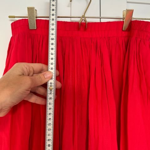 Ladies blood orange maxi skirt. Size m/l. Great condition, comfortable.