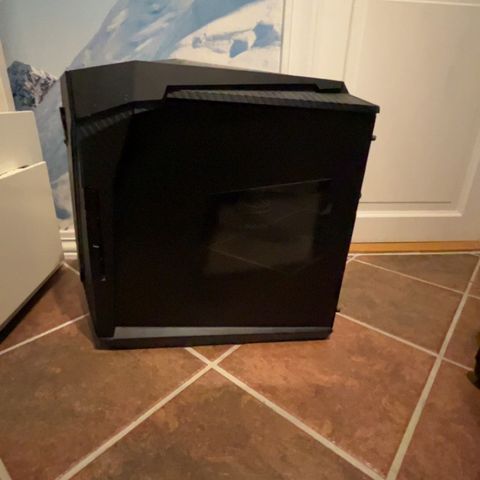 Brukt gaming pc som ikke blir brukt lenger