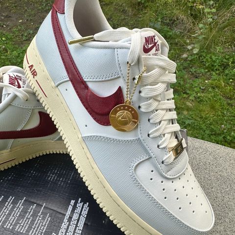 Nike Air Force  1