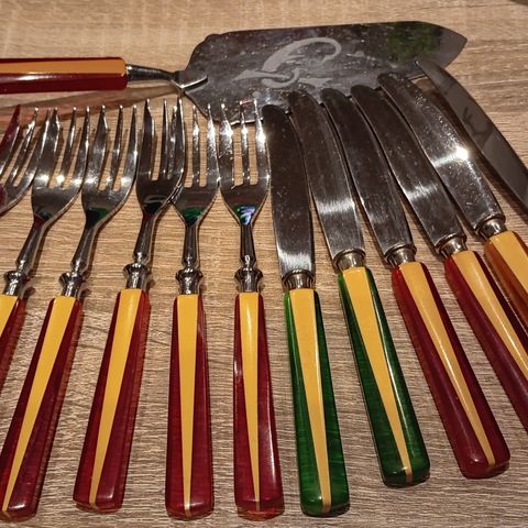 Retro kakespade,6 gafler og 6 fruktkniver